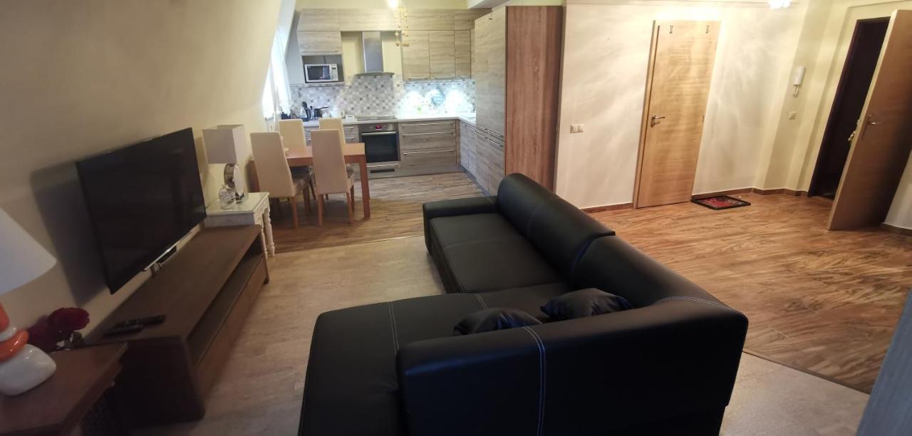 Hezky Byt U Hotela Thermal V Karlovych Varech Karlovy Vary Exterior foto